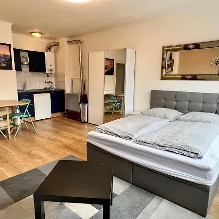 Apartment Vollmobliertes Zentrum *